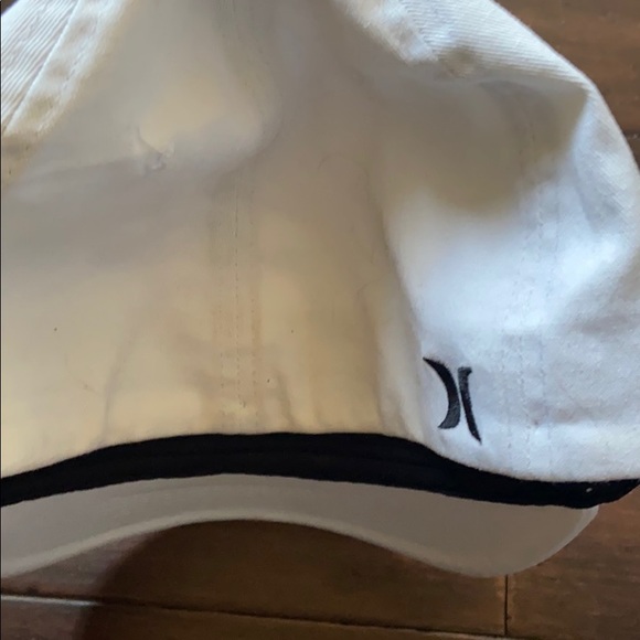 Hurley hat - Picture 3 of 4